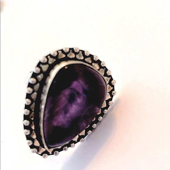 1 1/4 inch, Amethyst ring, size 7 1/2. - Picture 1 of 8